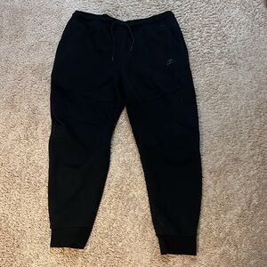 Mens black Nike tech sweatpants